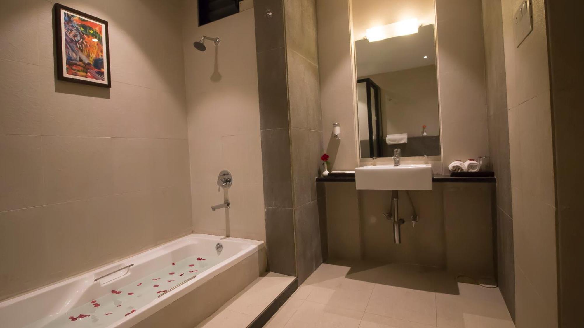 7 Apple Resort Lonavala Exterior photo