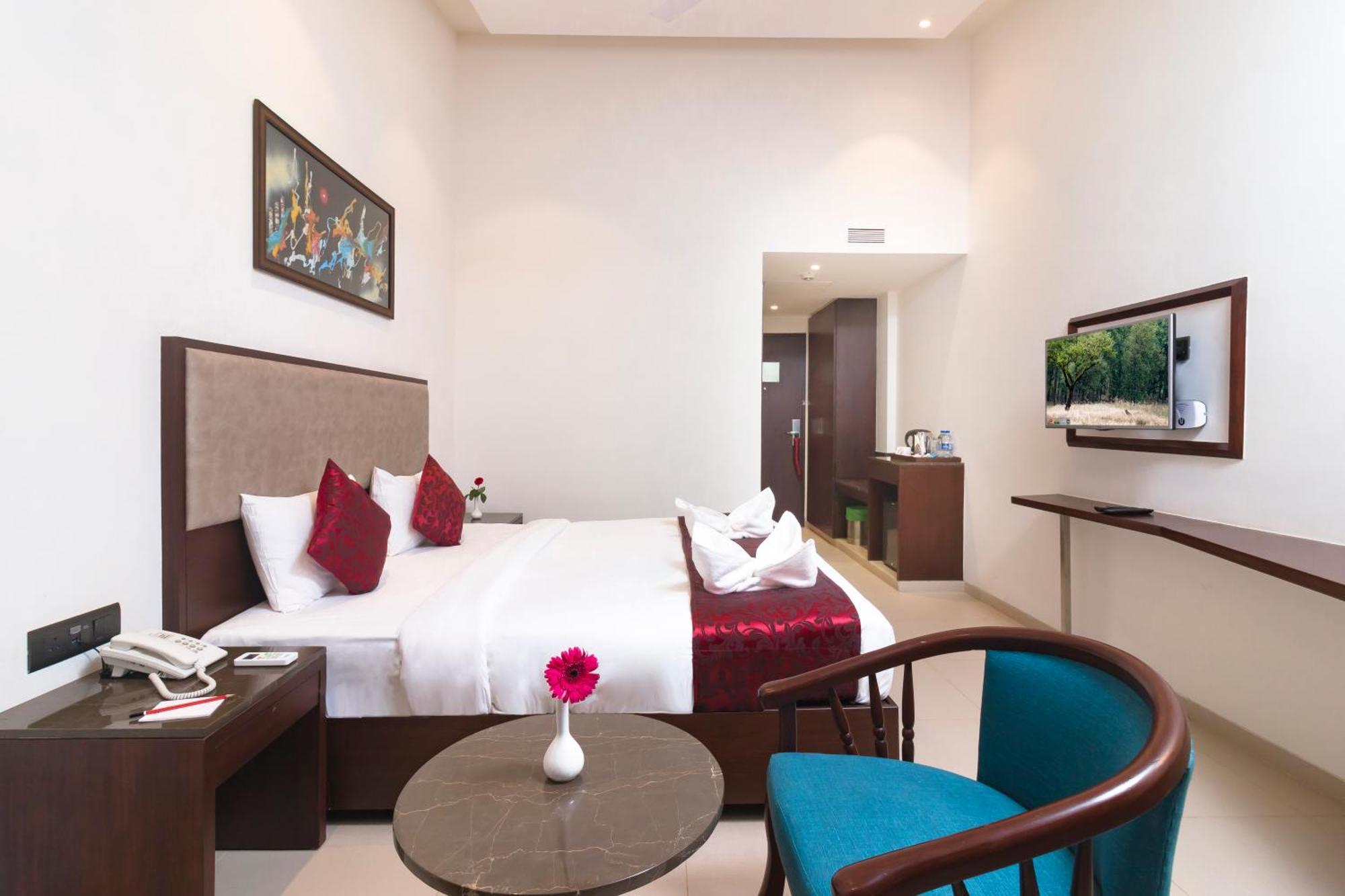 7 Apple Resort Lonavala Exterior photo