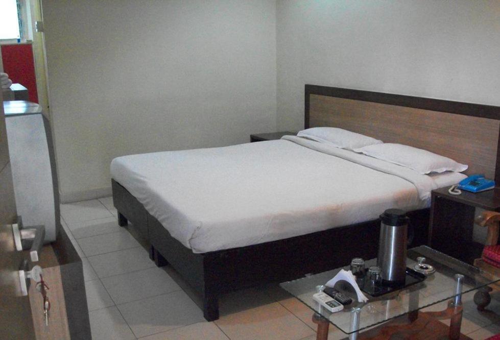 7 Apple Resort Lonavala Room photo