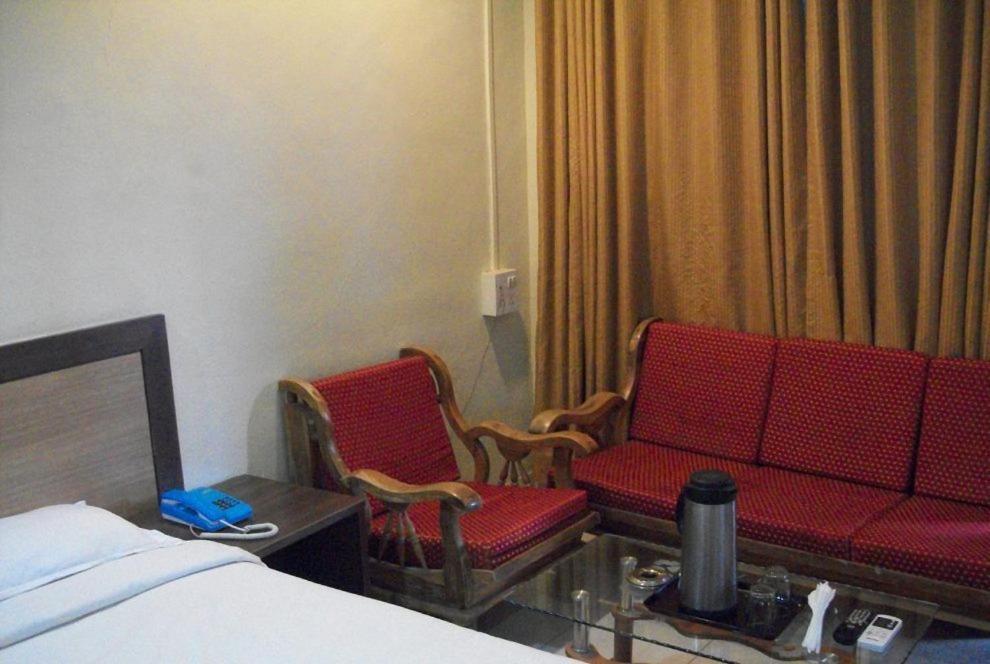 7 Apple Resort Lonavala Exterior photo