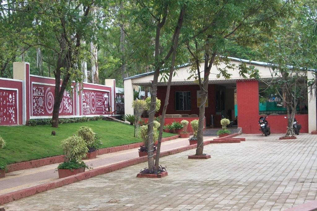 7 Apple Resort Lonavala Exterior photo